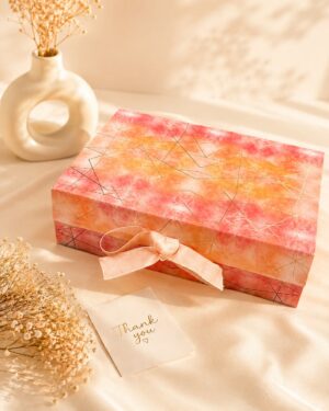 COLLAPSIBLE BOX WITH GOLDEN FOIL AND RIBBON | 8x10x4