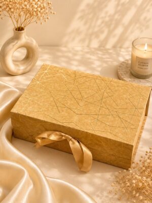 COLLAPSIBLE BOX WITH GOLDEN FOIL AND RIBBON | 10x14x4