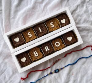 CHOCOLATE BOX | SIZE 7.5x1.5x1.5 INCHES