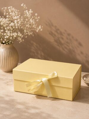 COLLAPSIBLE RIBBON BOX 12x10x4 COLOR YELLOW