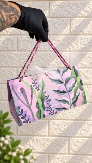 LARGE TRIANGLE GIFT BAG SIZE : 10.5x5.5x6